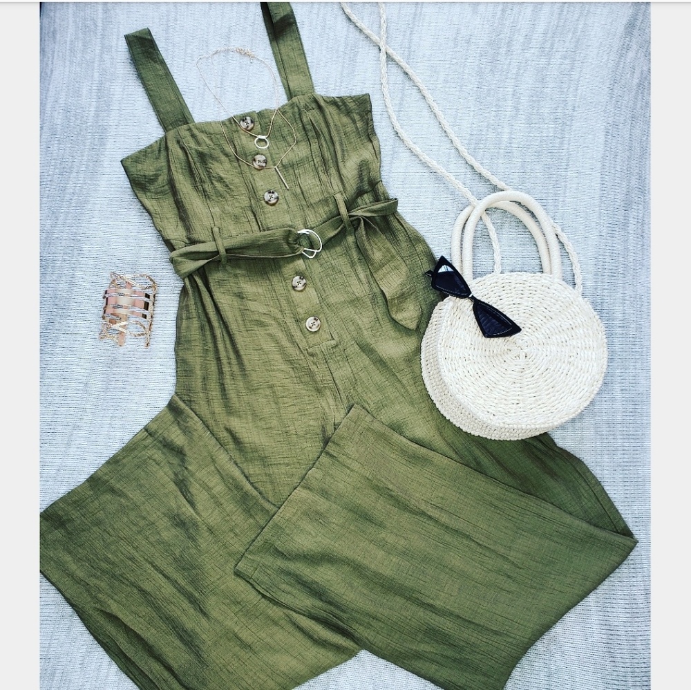 🆕️//The Sophie// Olive green jumpsuit - Picture 3 of 8